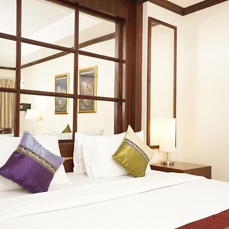 Grand Business Inn Bangkok Esterno foto