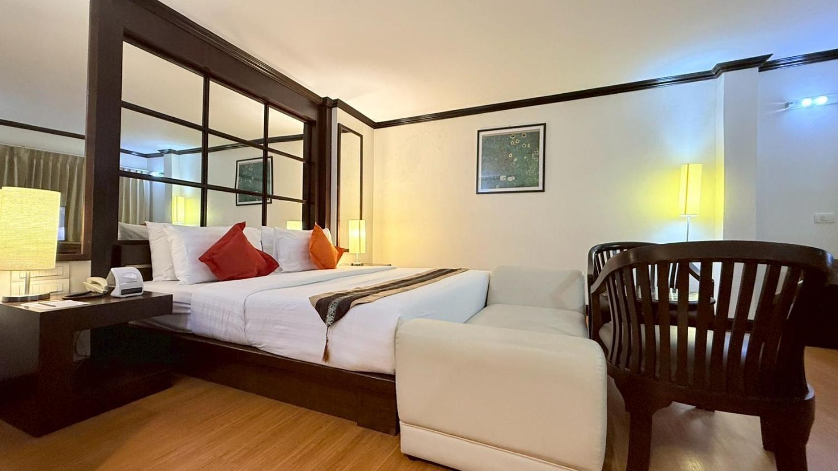 Grand Business Inn Bangkok Esterno foto