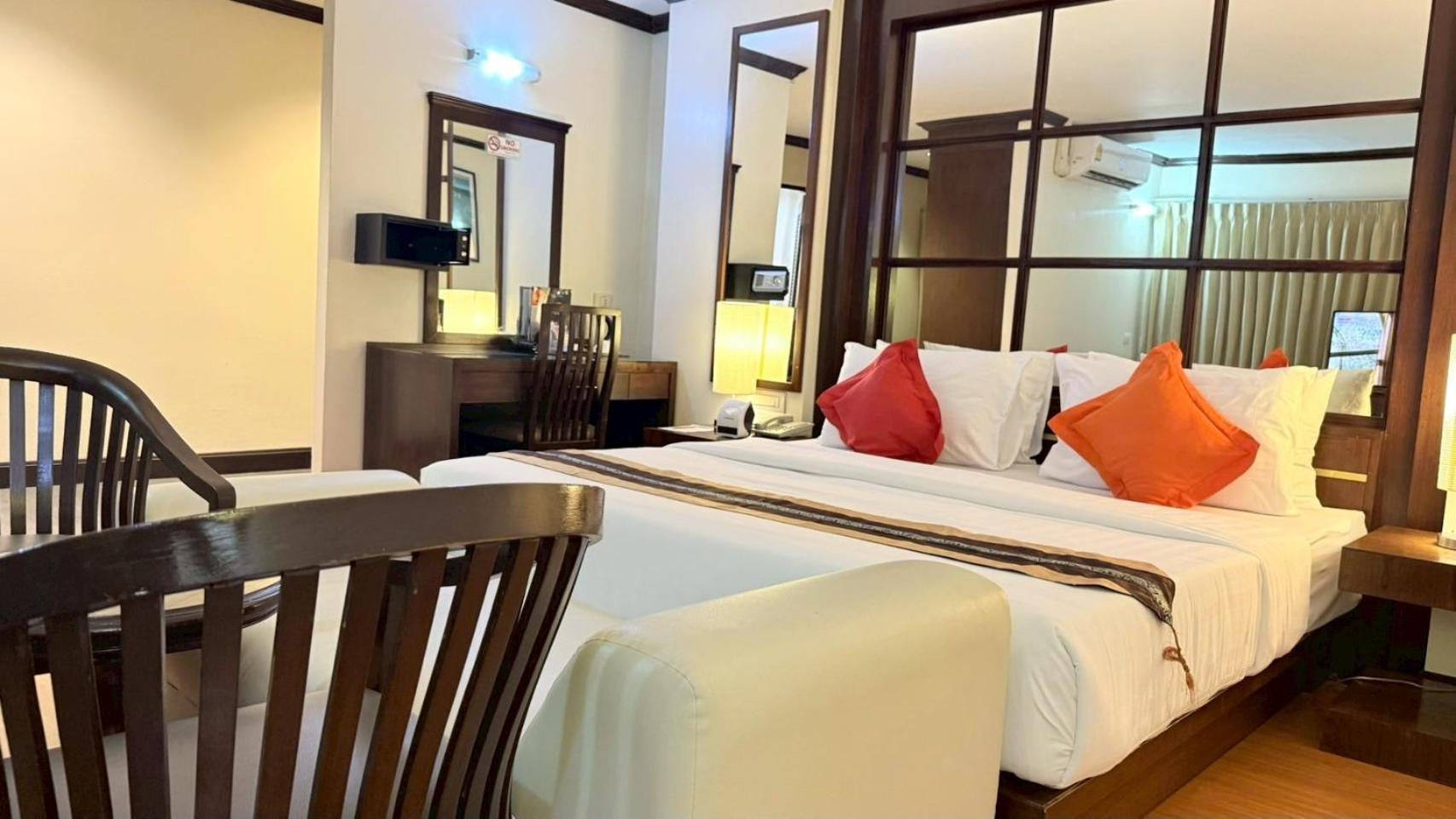 Grand Business Inn Bangkok Esterno foto