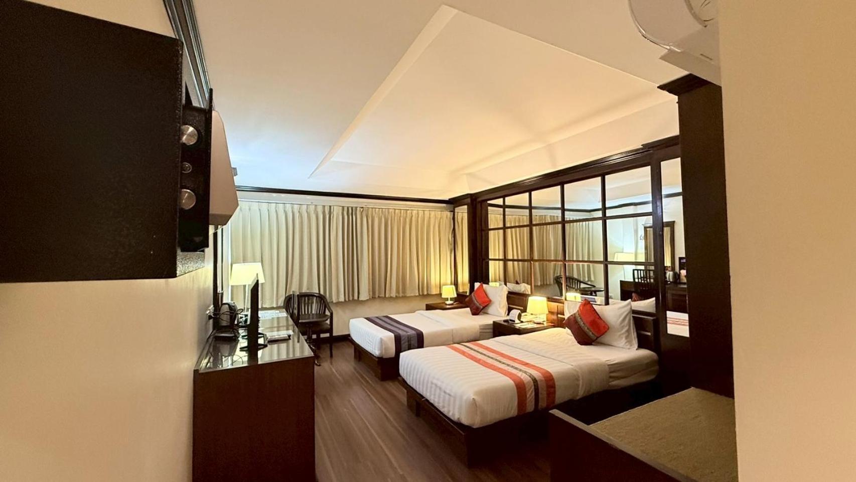 Grand Business Inn Bangkok Esterno foto