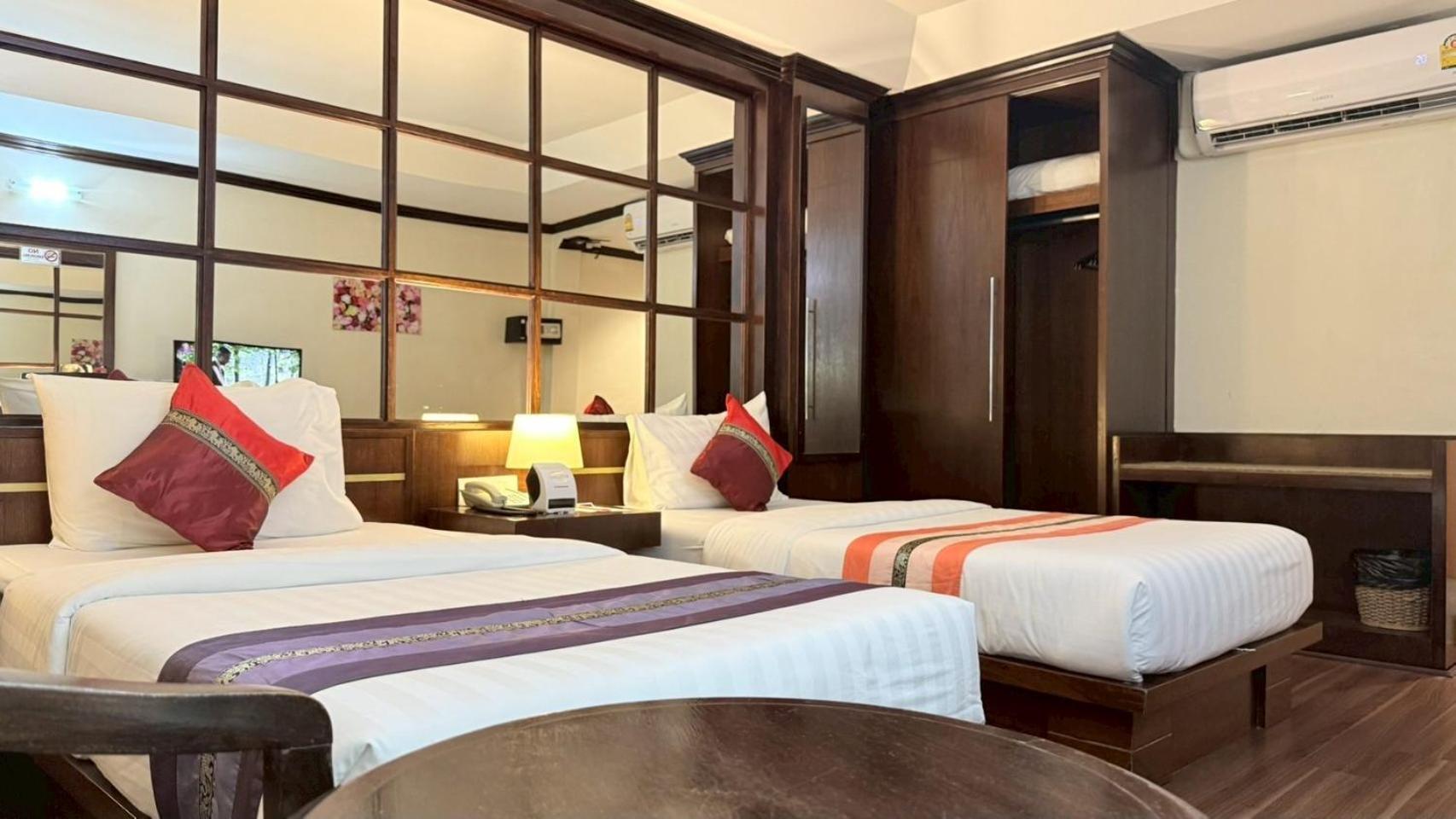 Grand Business Inn Bangkok Esterno foto