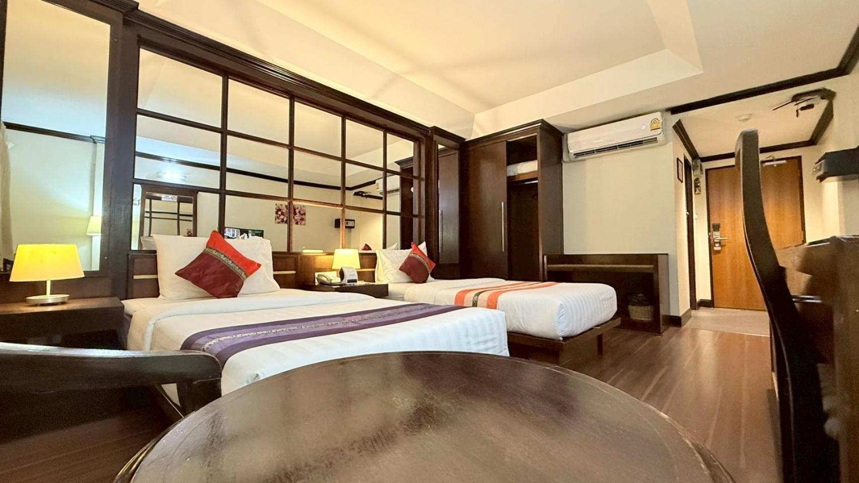 Grand Business Inn Bangkok Esterno foto
