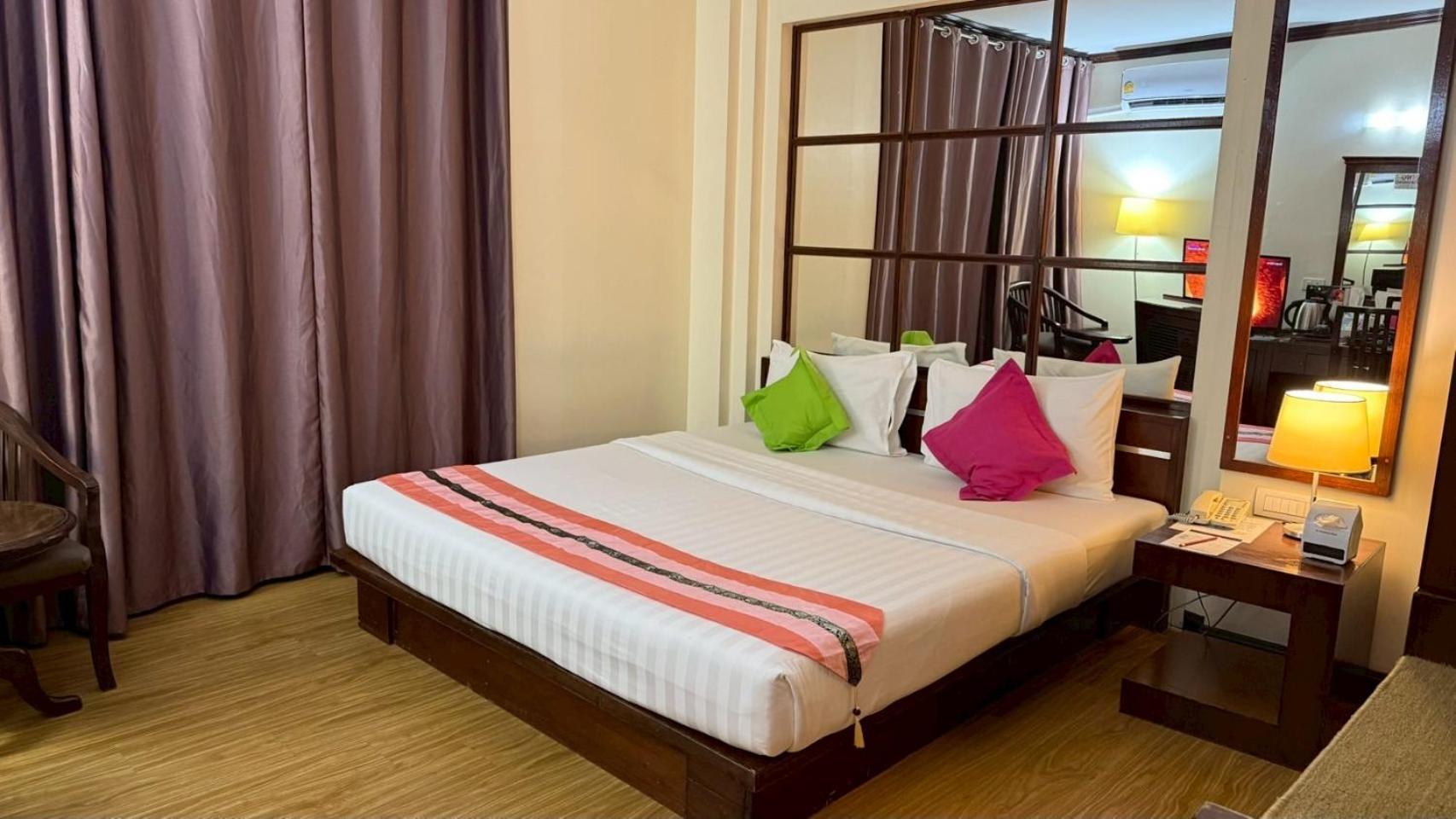 Grand Business Inn Bangkok Esterno foto