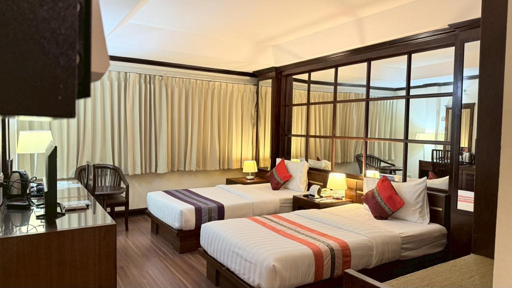 Grand Business Inn Bangkok Esterno foto