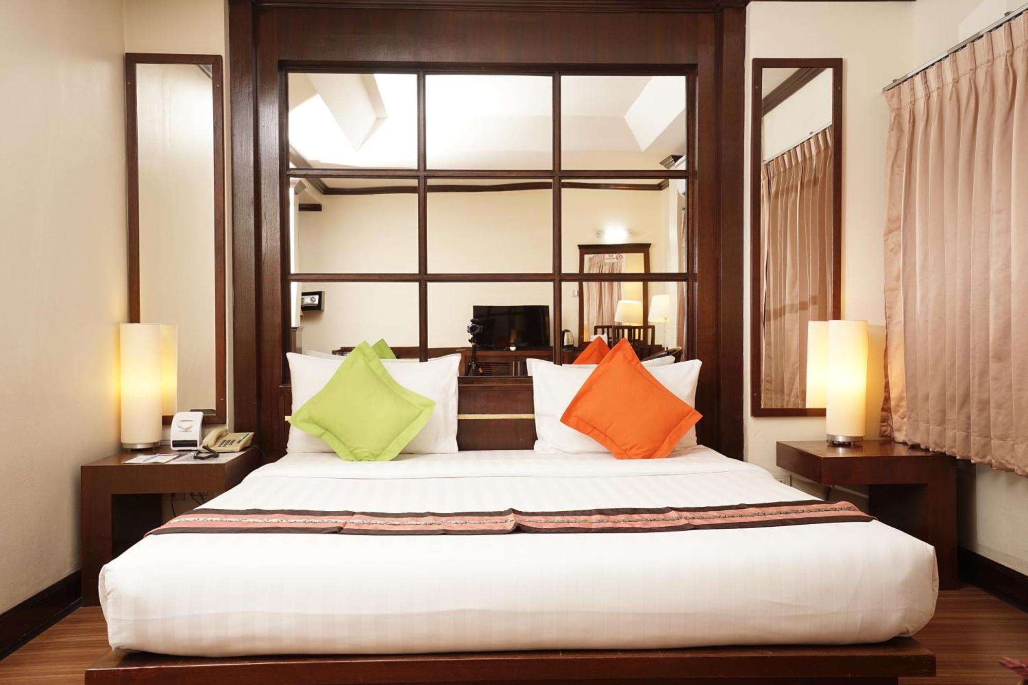 Grand Business Inn Bangkok Esterno foto