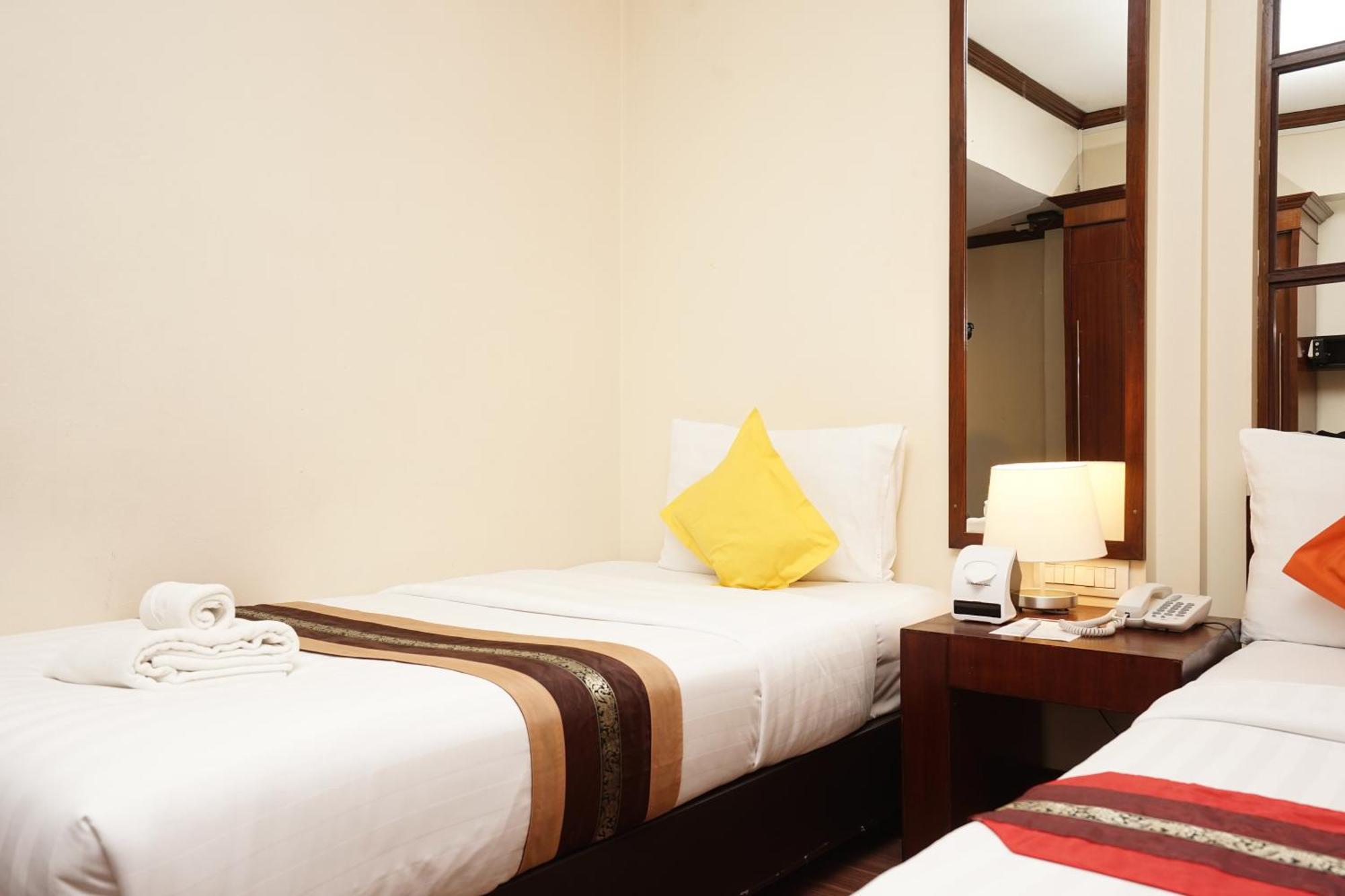 Grand Business Inn Bangkok Esterno foto